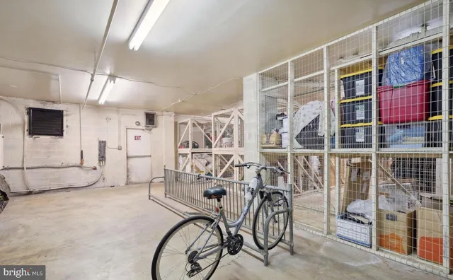 $2,950 | 3245 Rio Drive, Unit 915, Falls Church, VA 22041