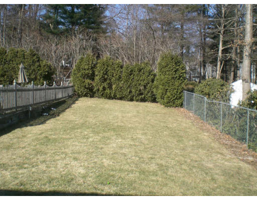 52 Old Farm Road Westfield, MA 01085 - Photo 23 of 24 Gallery Image 23