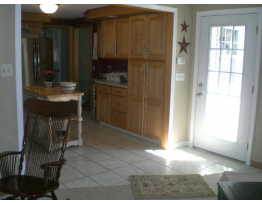 52 Old Farm Road Westfield, MA 01085 - Photo 5 of 24 Gallery Image 5
