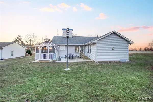 $269,000 | 297 Maple Summit Road, Jerseyville, IL 62052