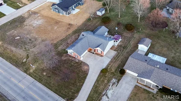 $269,000 | 297 Maple Summit Road, Jerseyville, IL 62052