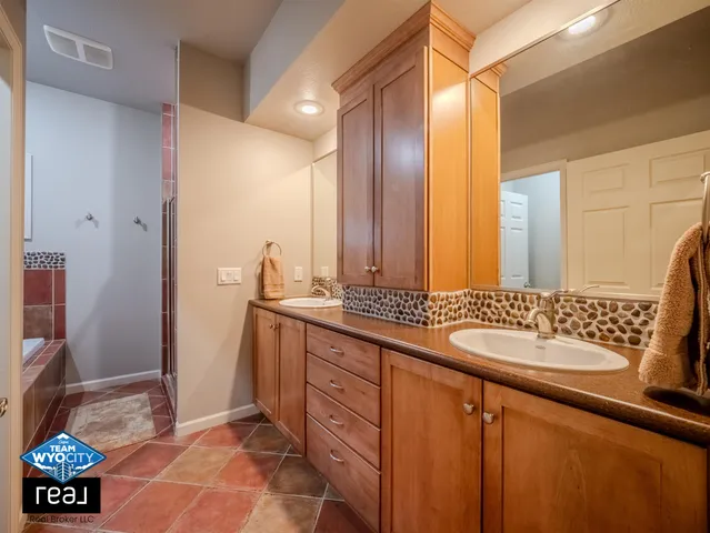 $600,000 | 930 Recluse Court, Casper, WY 82609