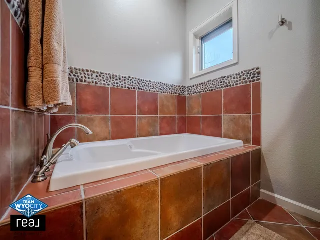 $600,000 | 930 Recluse Court, Casper, WY 82609