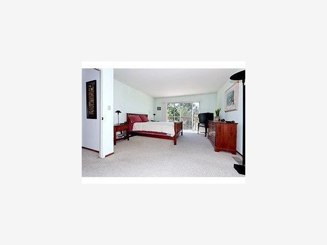 12 B Quien Sabe Road Scotts Valley, CA 95066 - Photo 5 of 6 a living room with furniture and a bathroom
