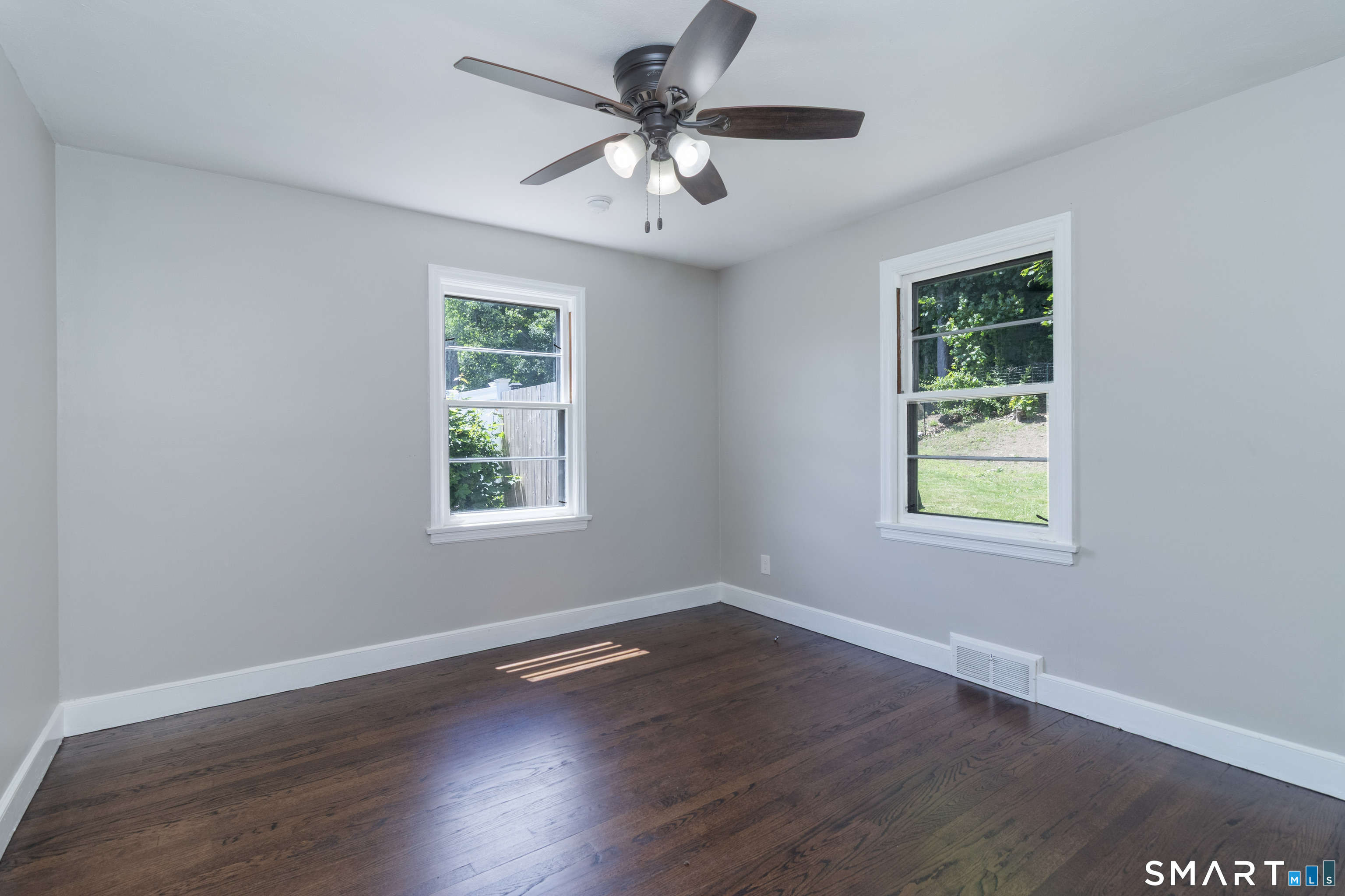 69 Spring Garden Avenue Waterbury, CT 06708 - Photo 10 of 33