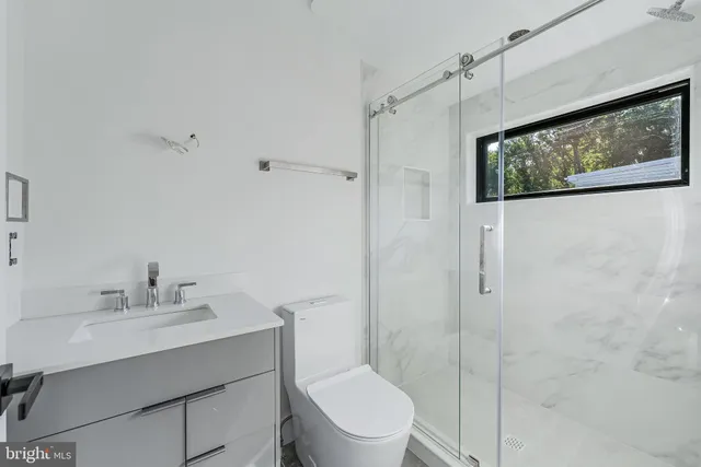 $1,145,000 | 5524 5th Street South, Arlington, VA 22204