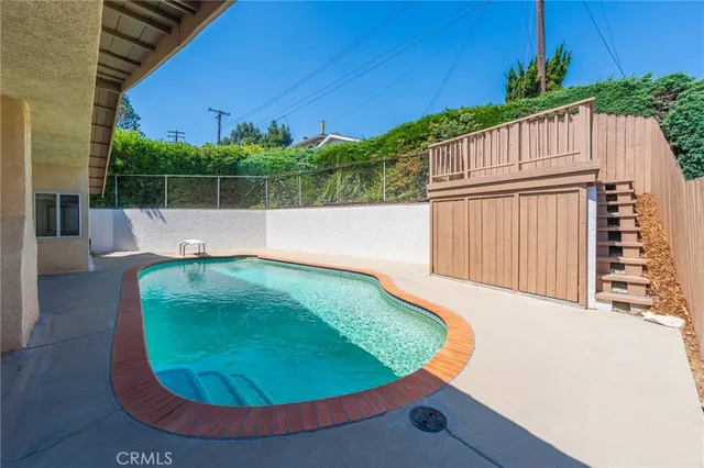 $1,995,000 | 27659 Flaming Arrow Drive, Rancho Palos Verdes, CA 90275