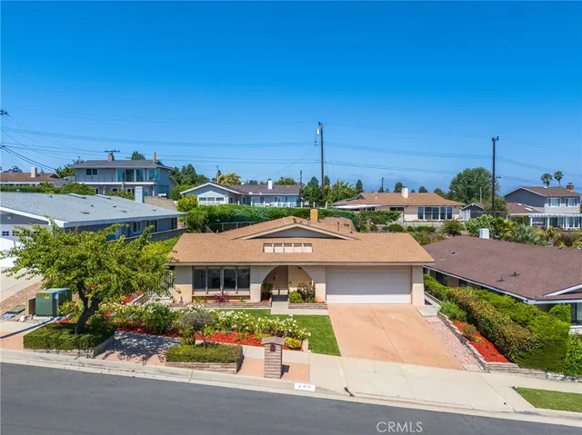 $1,995,000 | 27659 Flaming Arrow Drive, Rancho Palos Verdes, CA 90275