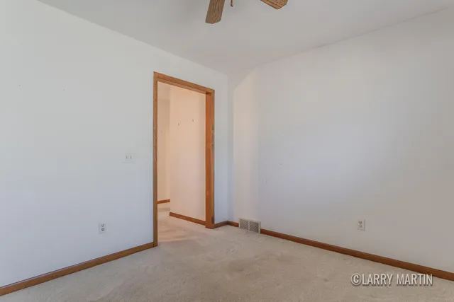 $250,000 | 2098 Cranbrook Drive Northeast, Grand Rapids, MI 49505