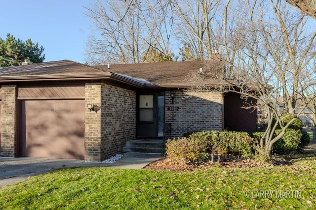 $250,000 | 2098 Cranbrook Drive Northeast, Grand Rapids, MI 49505