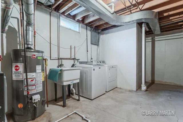 $250,000 | 2098 Cranbrook Drive Northeast, Grand Rapids, MI 49505