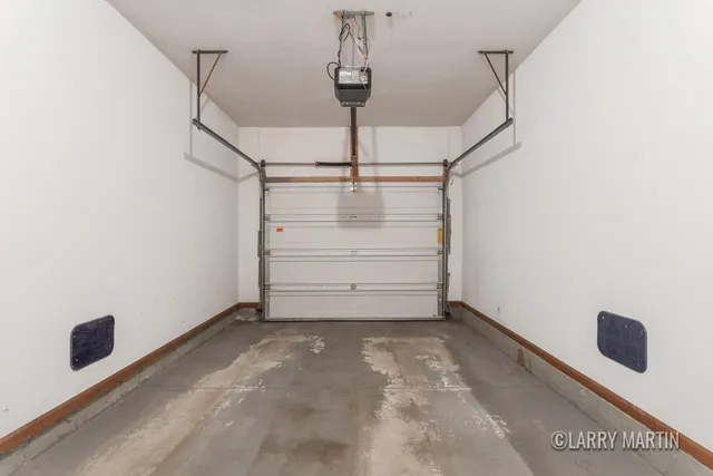 $250,000 | 2098 Cranbrook Drive Northeast, Grand Rapids, MI 49505