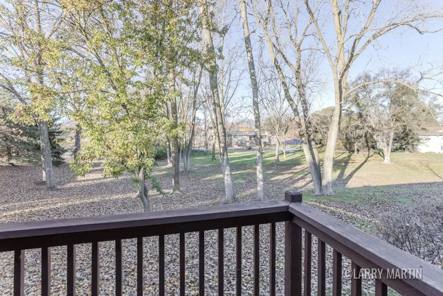 $250,000 | 2098 Cranbrook Drive Northeast, Grand Rapids, MI 49505