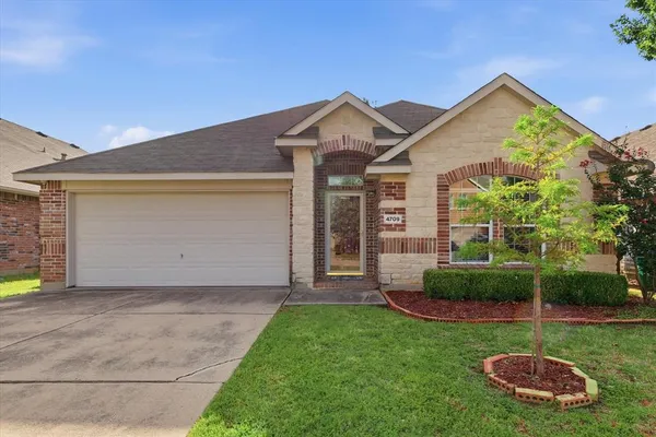 $2,260 | 4709 Redbud Drive, Denton, TX 76208