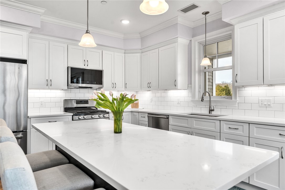 1 Compass Way, Unit 103 Westerly, RI 02891 - Photo 6 of 30