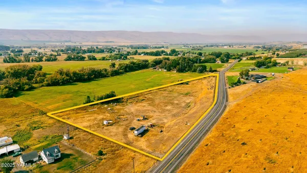 $295,000 | Nka Ahtanum Road, Yakima, WA 98903