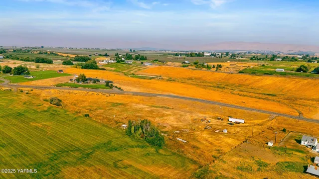 a view of an ocean view