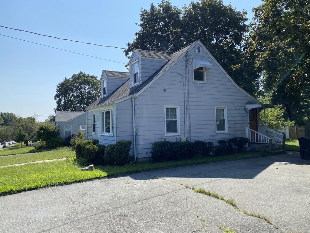764 Trapelo Road Waltham, MA 02452 - Photo 2 of 13 Gallery Image 2