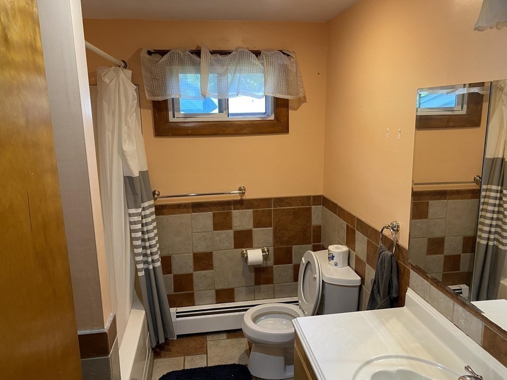 764 Trapelo Road Waltham, MA 02452 - Photo 4 of 13 Gallery Image 4