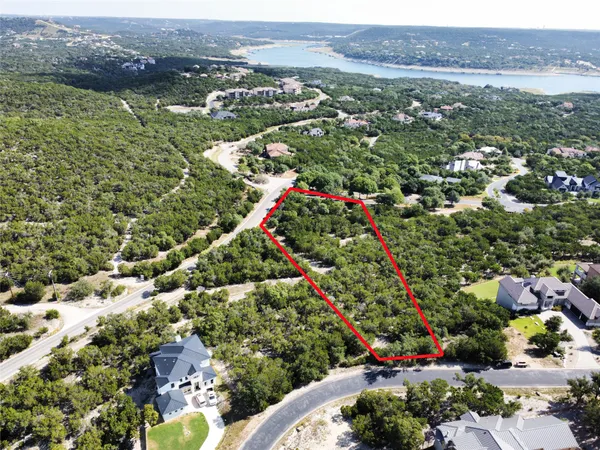 $425,000 | 7206 Flagship Park Drive, Jonestown, TX 78645