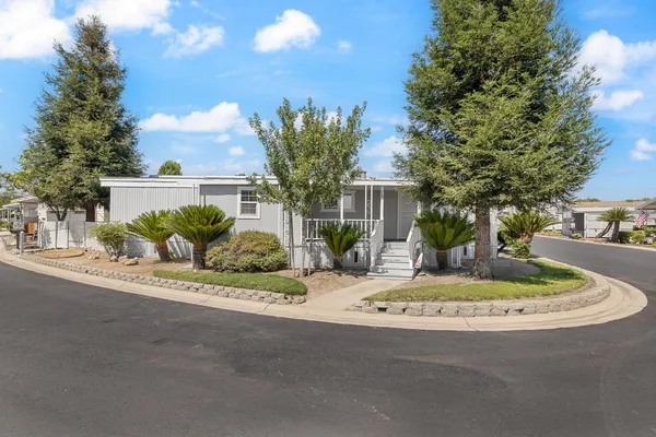 $135,000 | 371 Bethel Avenue, Unit SP 74, Sanger, CA 93657