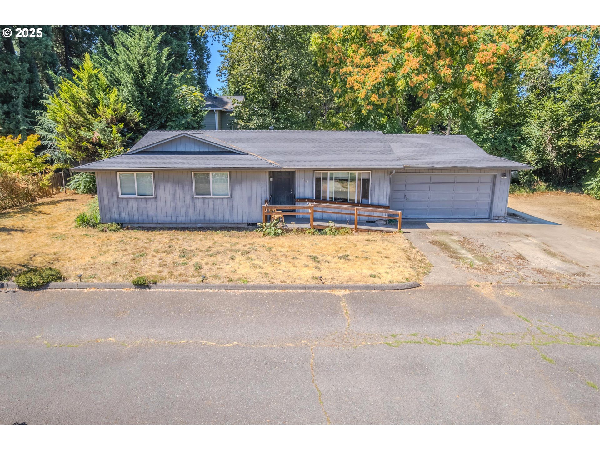 304 Boone Road Southeast Salem, OR 97306 - Photo 2 of 18