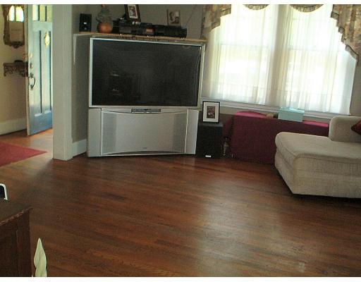 1144 Sumner Avenue Springfield, MA 01118 - Photo 4 of 23 Gallery Image 4