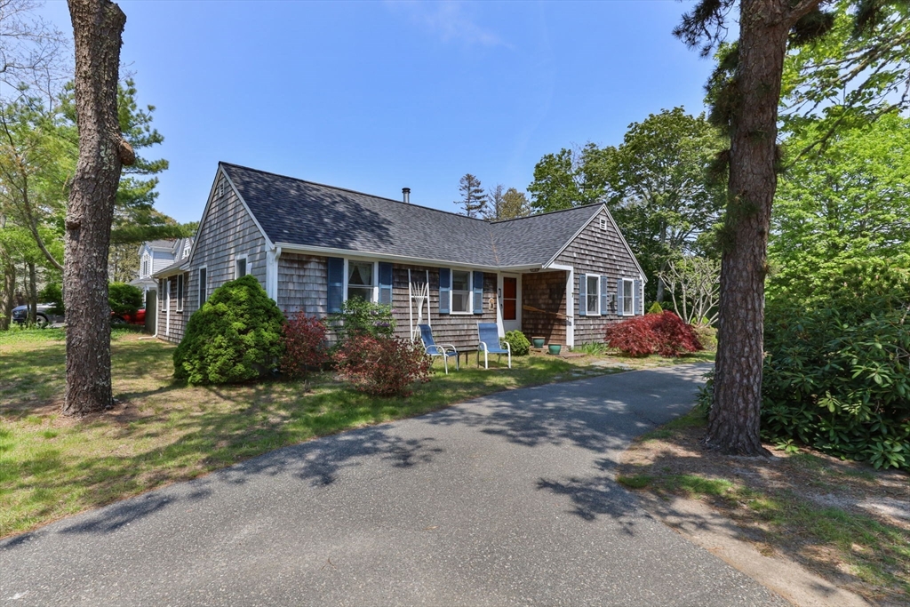 7 Aunt Matties Road Chatham, MA 02633 - Photo 4 of 38