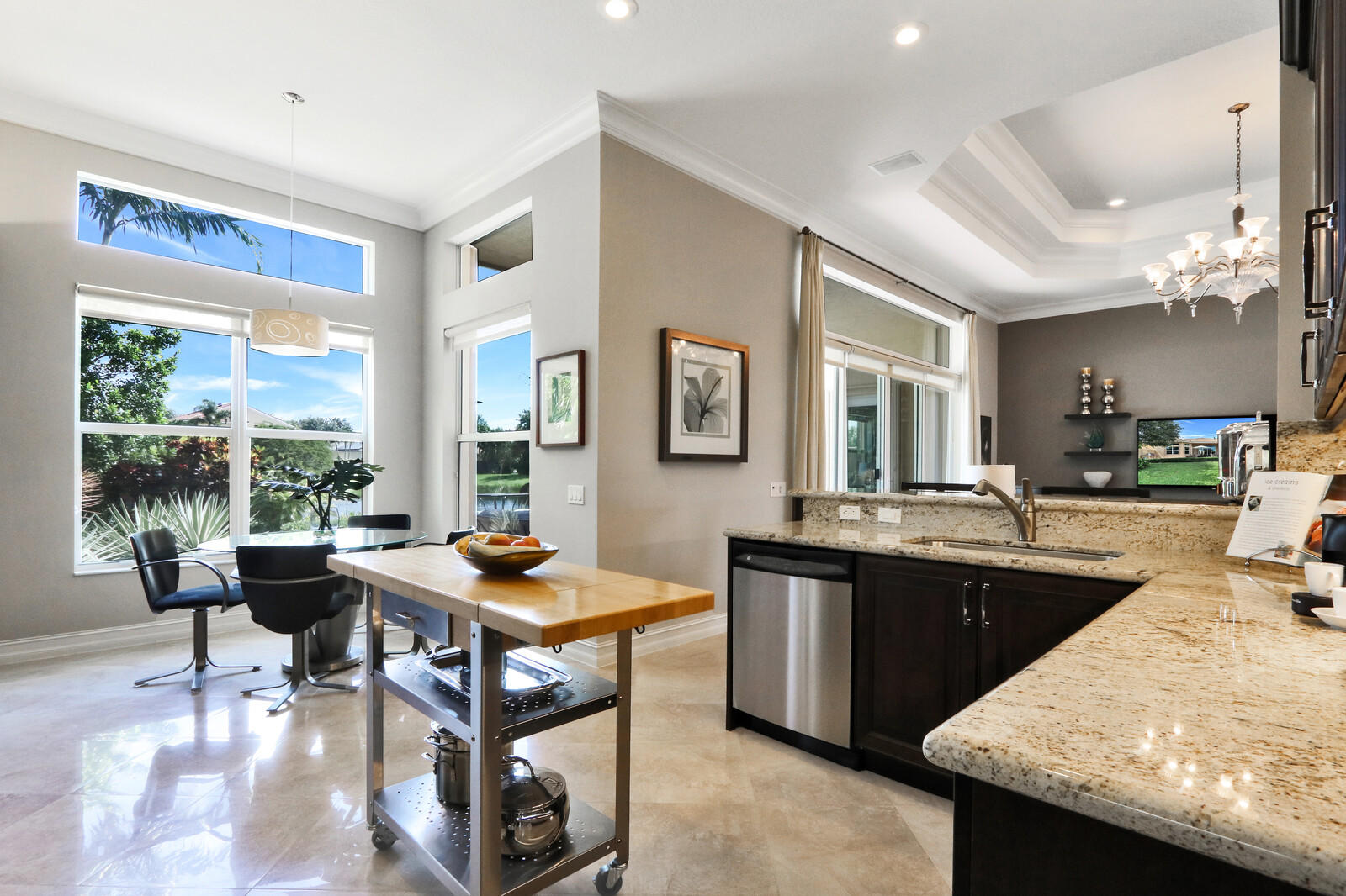 6967 Corning Circle Boynton Beach, FL 33437 - Photo 18 of 62 Kitchen/Dining Area
