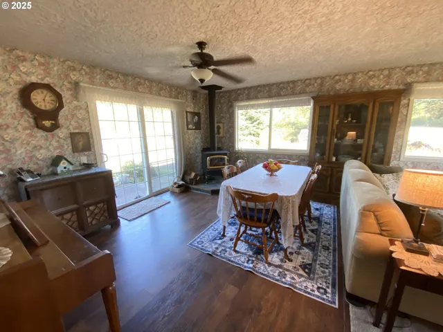 $699,900 | 23801 Northeast Muncton Drive, Yacolt, WA 98675