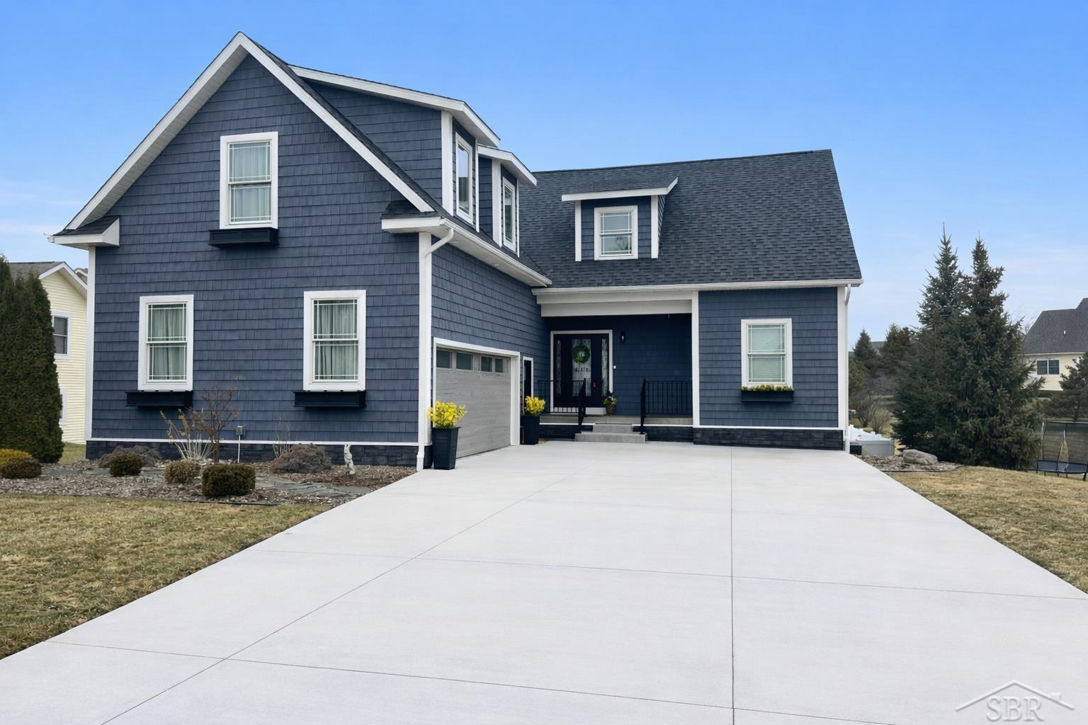12091 East Tuscola Road Frankenmuth, MI 48734 - Photo 1 of 57