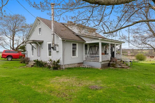 $1,200,000 | 2066 Deerlick Road, Cape Vincent, NY 13618