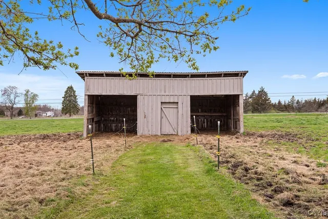 $1,200,000 | 2066 Deerlick Road, Cape Vincent, NY 13618