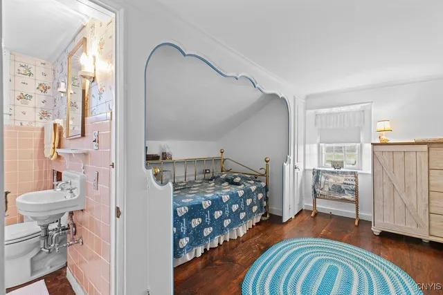 $1,200,000 | 2066 Deerlick Road, Cape Vincent, NY 13618