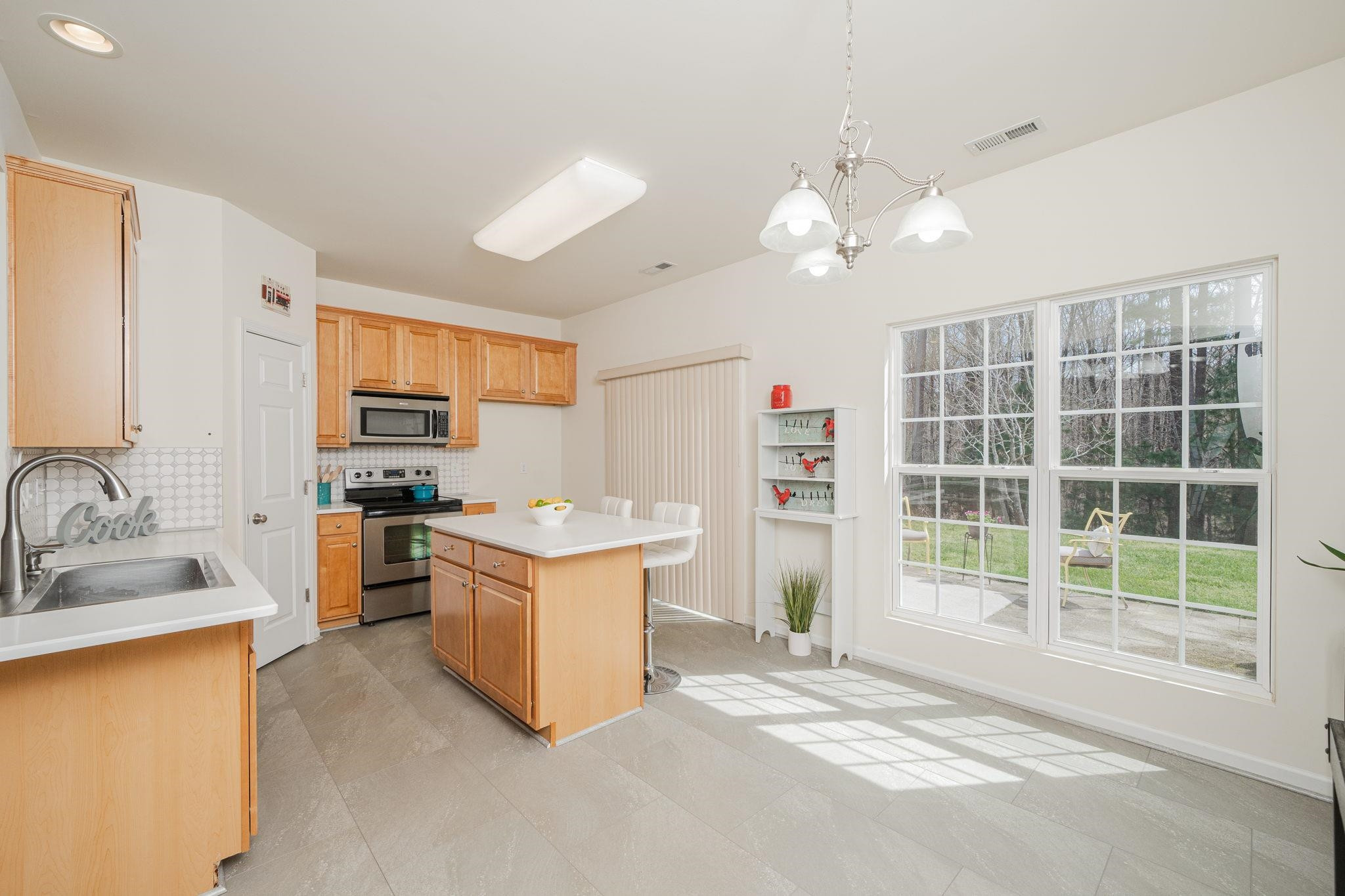 SS Appliances & New Kitchen Faucet