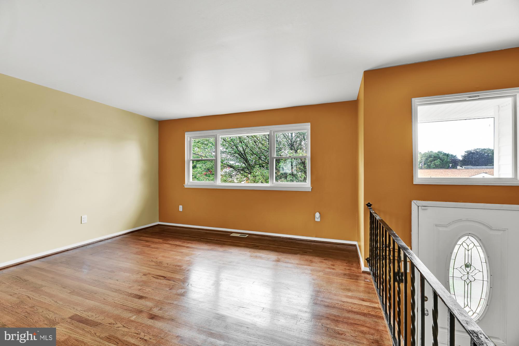 3913 Nemo Road Randallstown, MD 21133 - Photo 9 of 35 Living Room