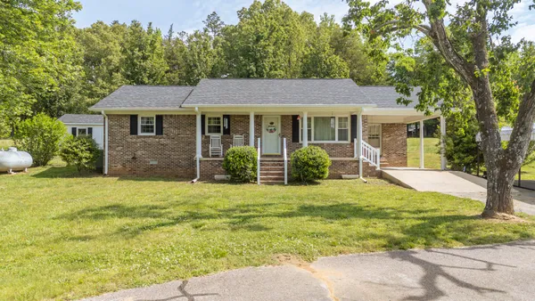 $225,000 | 1134 Billy Nance Highway, Waynesboro, TN 38485