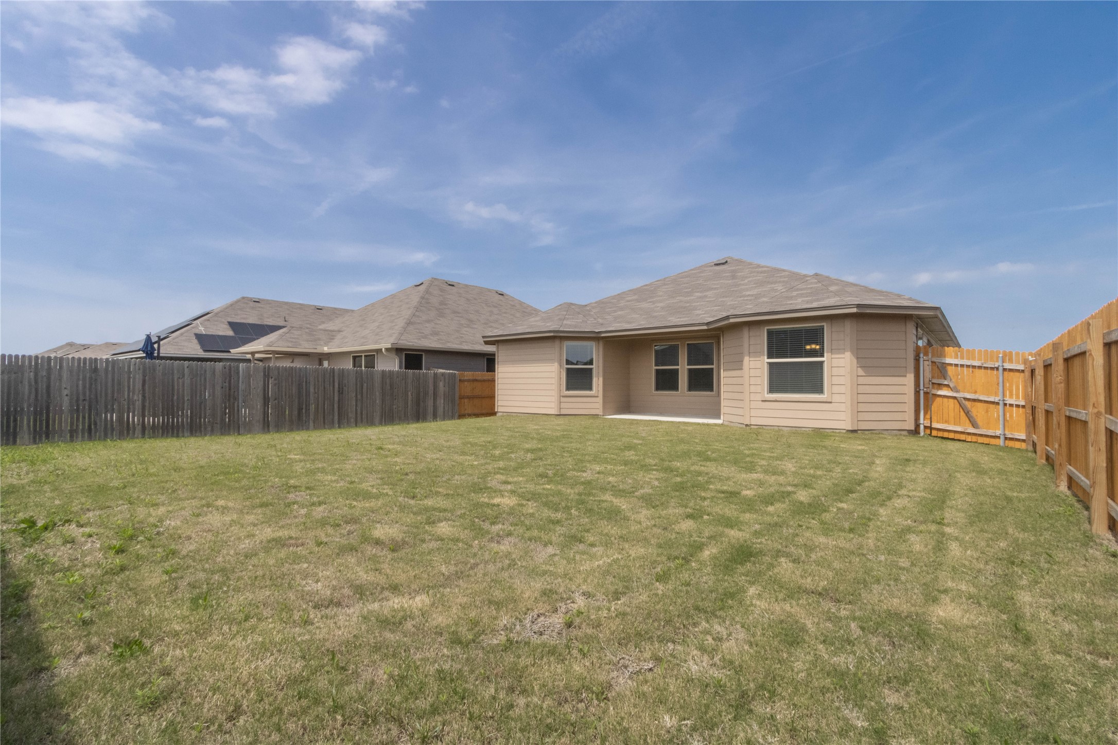 190 Beth Ann Loop Taylor, TX 76574 - Photo 32 of 34