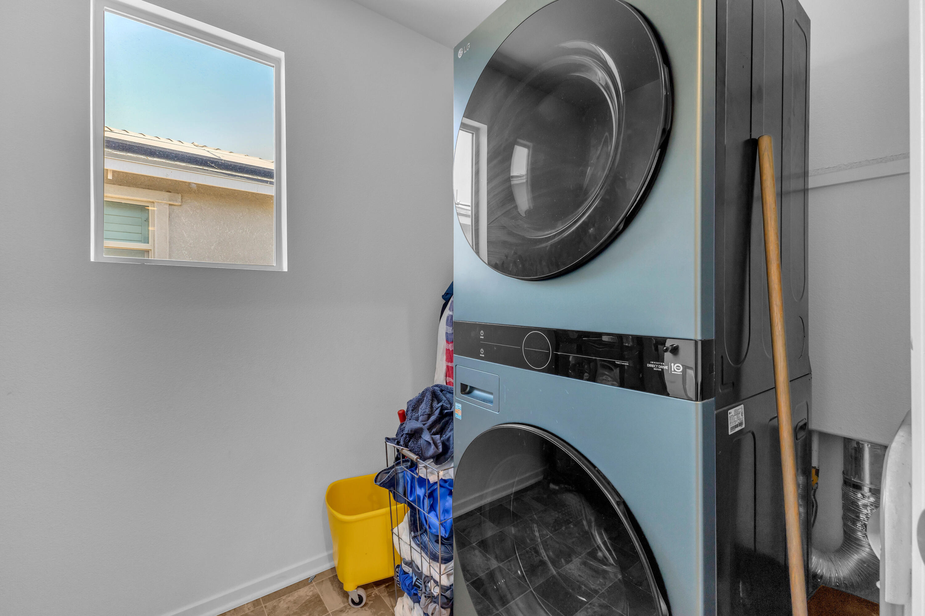 83920 Pyramid Rnch Drive Coachella, CA 92236 - Photo 16 of 28 Laundry