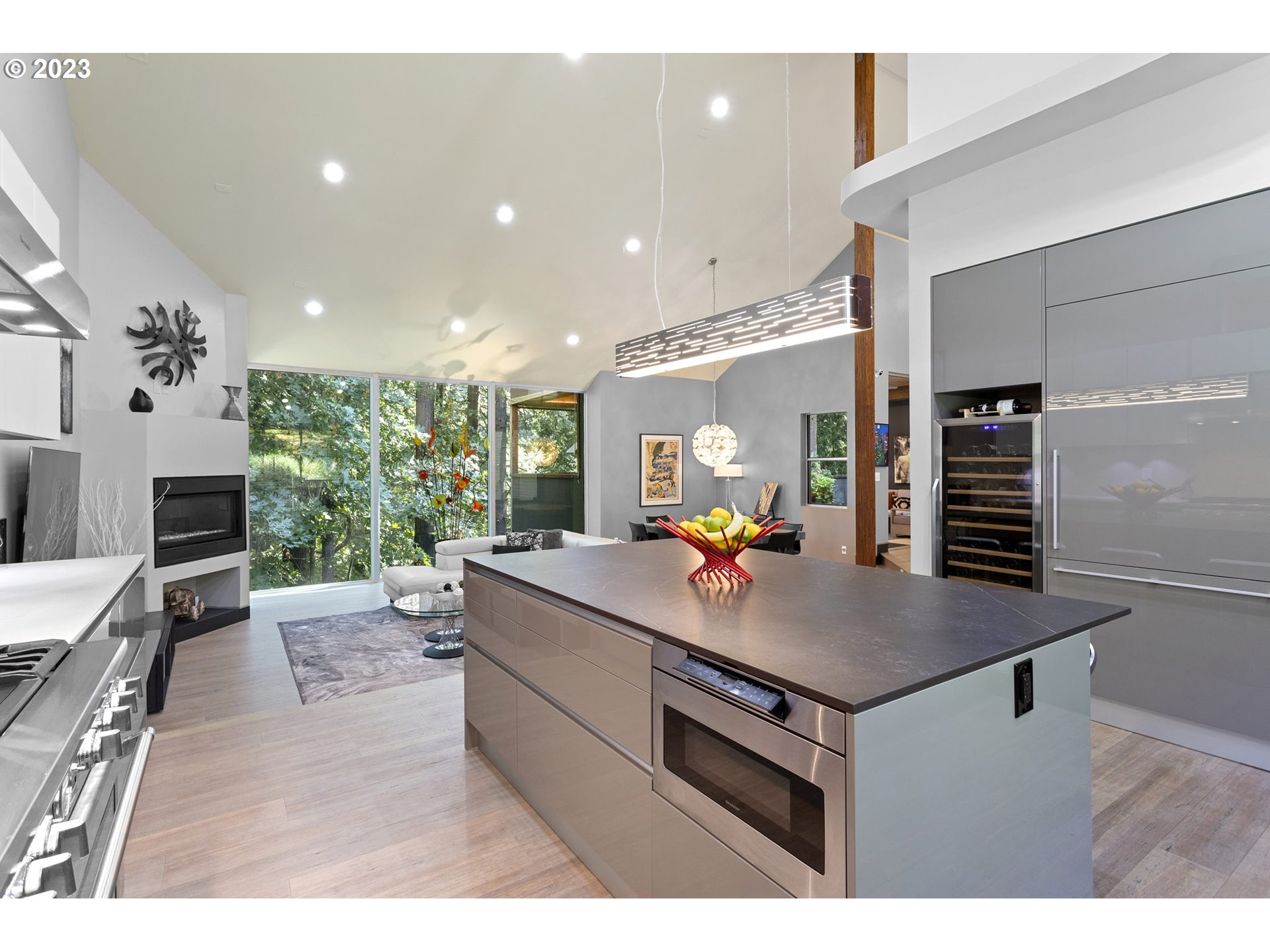 4729 Southwest Humphrey Park Road Portland, OR 97221 - Photo 11 of 30 Gallery Image 11