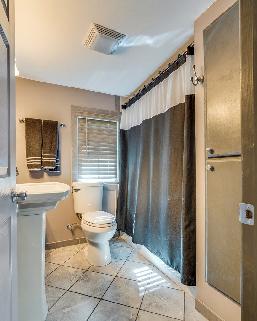 6299 Walnut Grove Road Mendota, VA 24270 - Photo 17 of 29 Gallery Image 17
