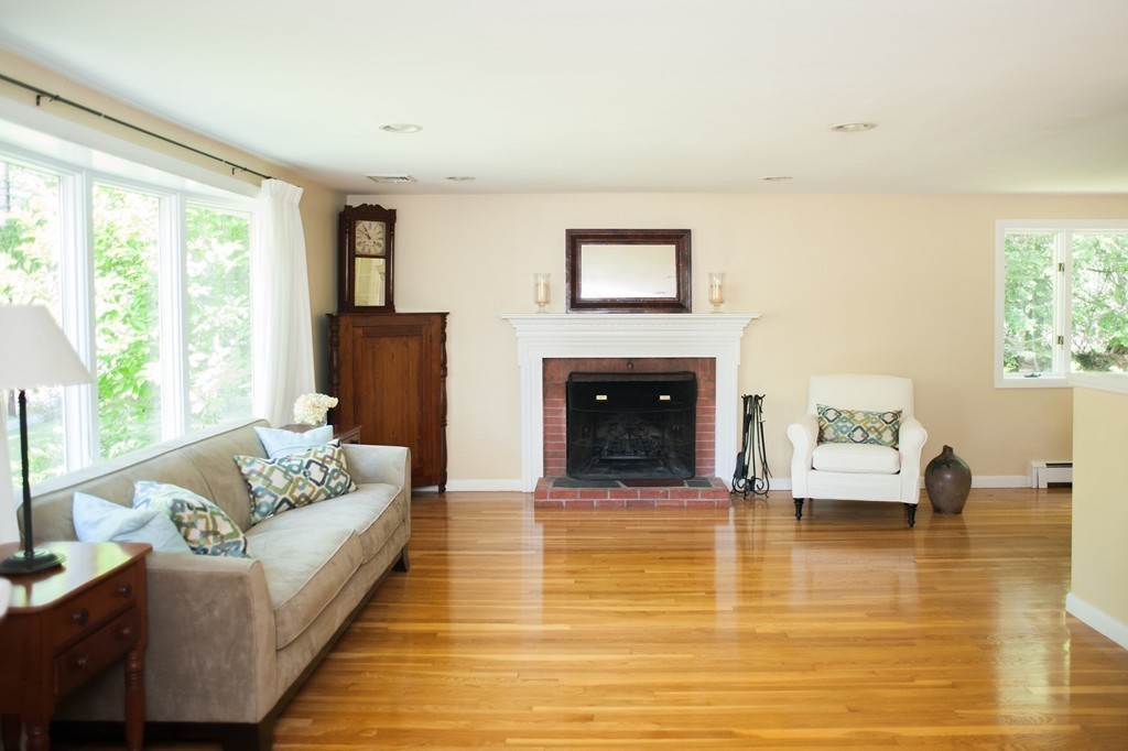 14 Fairview Road Medfield, MA 02052 - Photo 4 of 28 Gallery Image 4