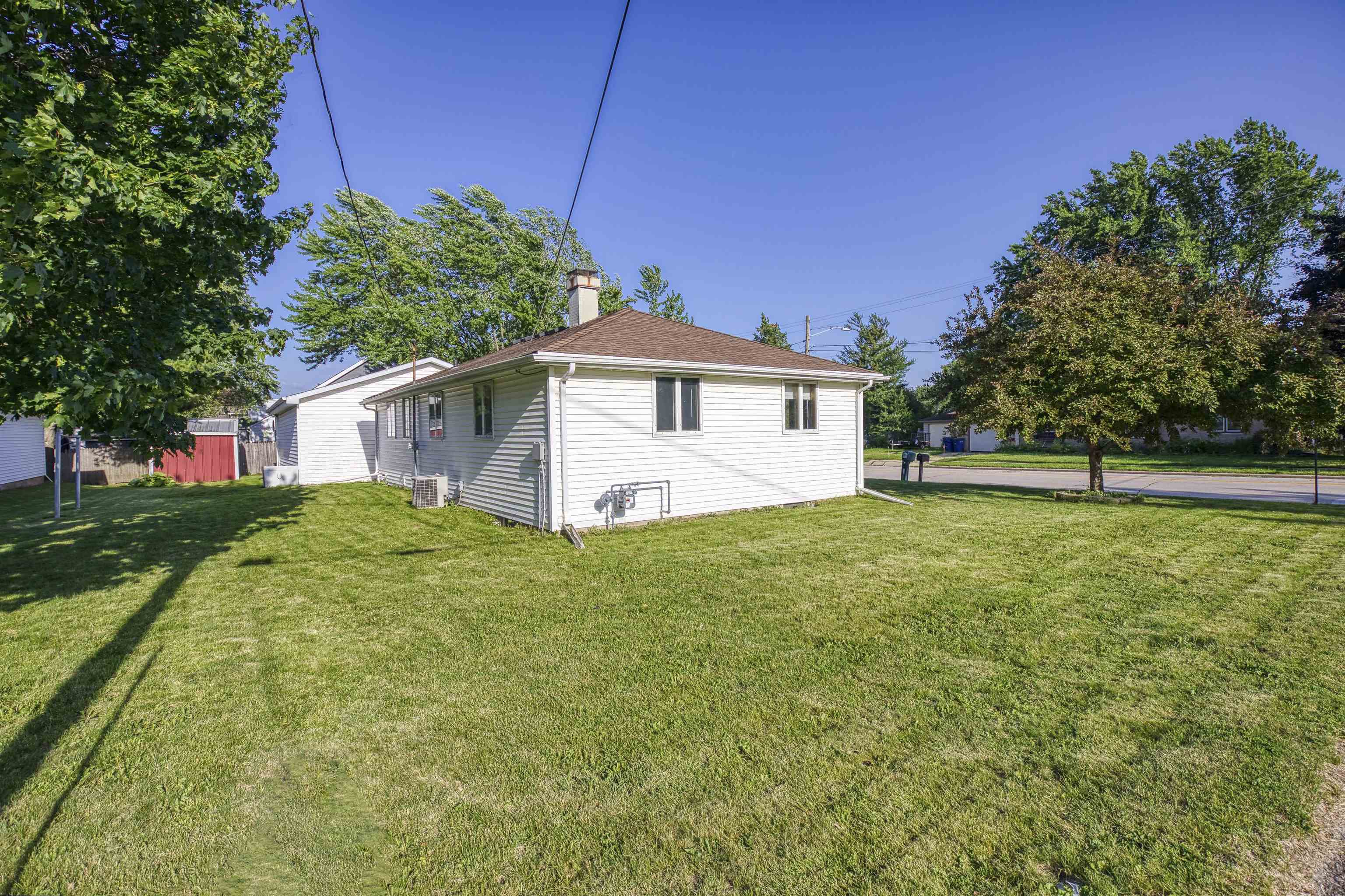 335 Front Street Pulaski, WI 54162 - Photo 30 of 40