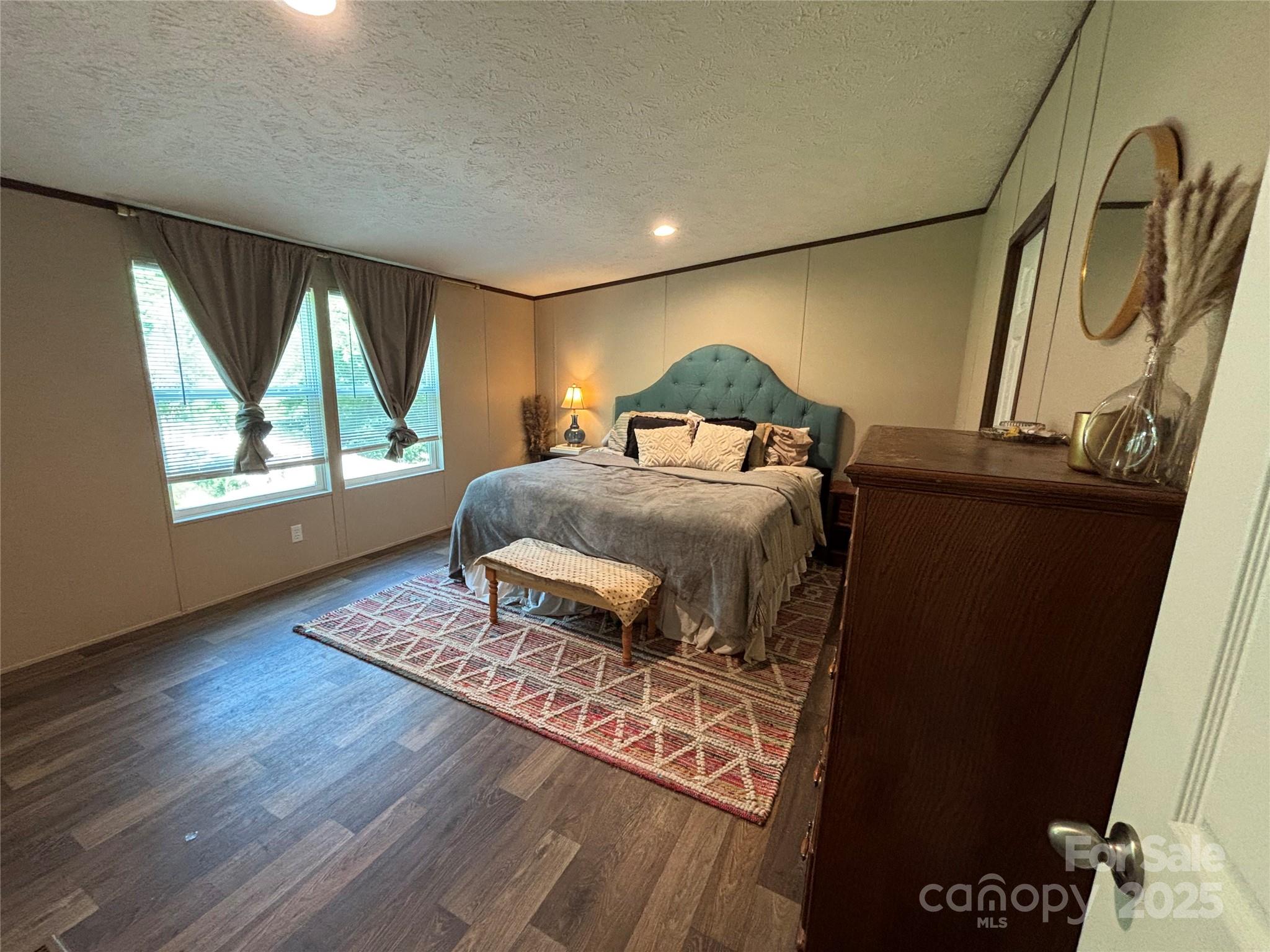 2877 Shannon Street Sharon, SC 29742 - Photo 6 of 29 a living room with a bed furniture and a window