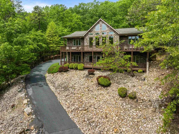 $799,900 | 312 Rainier Road, McGaheysville, VA 22840