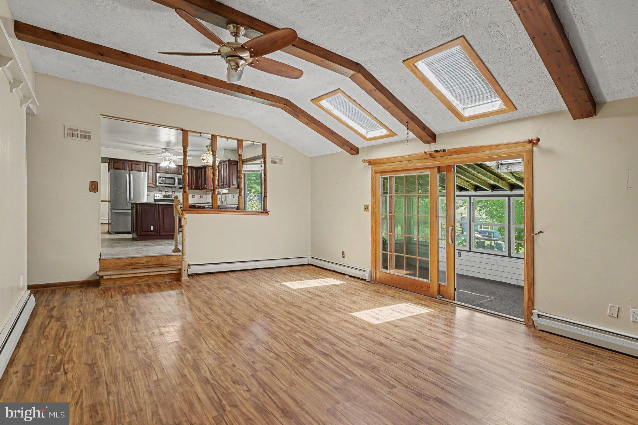524 Highgate Road Norristown, PA 19403 - Photo 8 of 28
