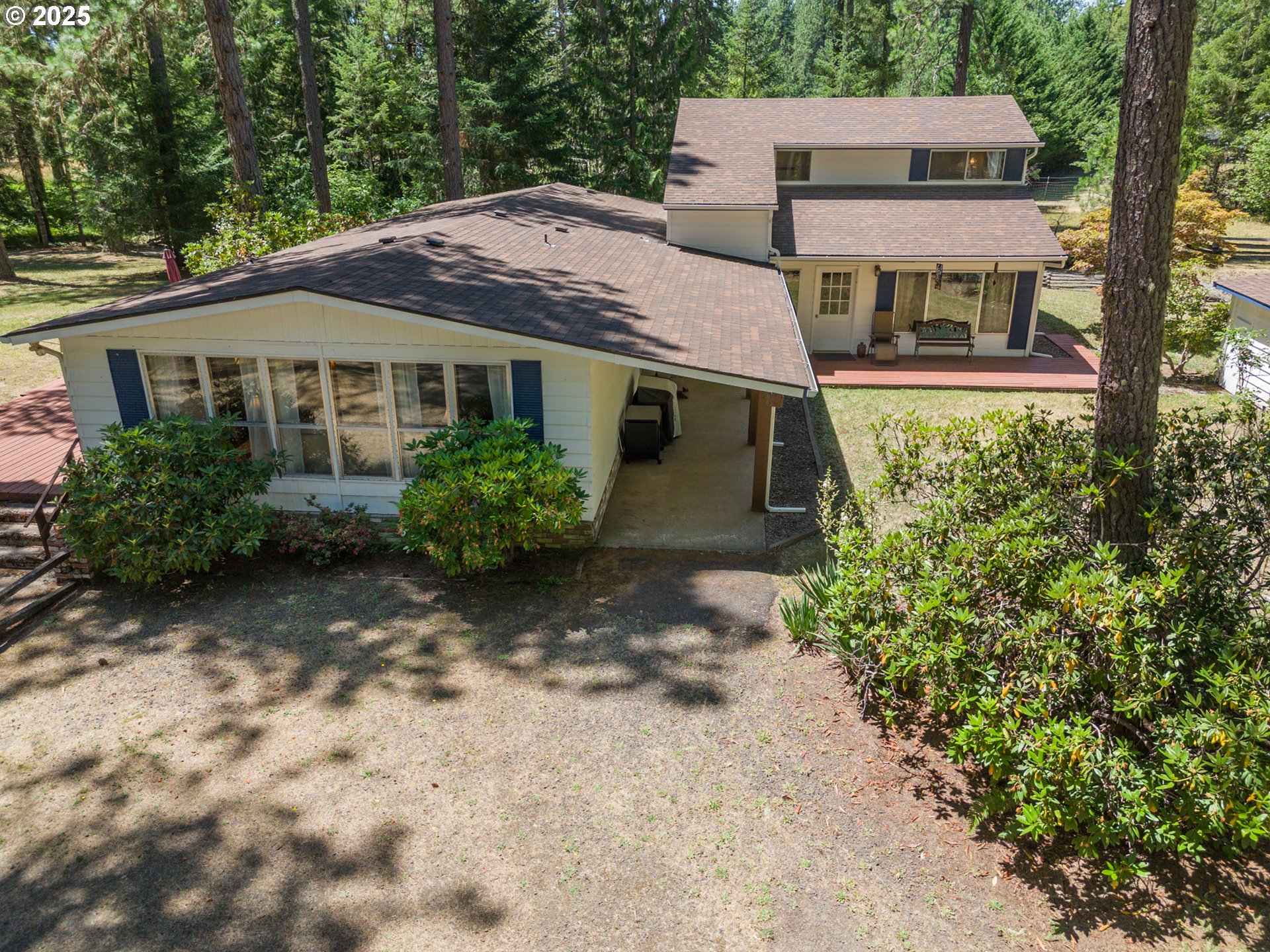 25454 Perkins Road Veneta, OR 97487 - Photo 2 of 32