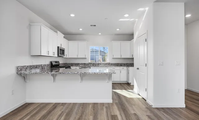 $489,990 | 1482 Clara Court, Fowler, CA 93625