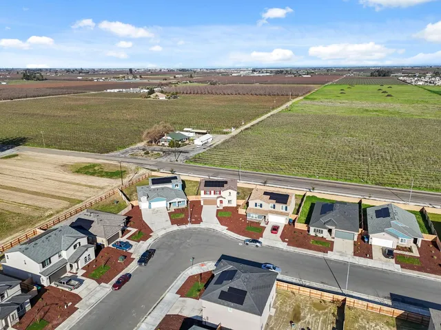 $489,990 | 1482 Clara Court, Fowler, CA 93625