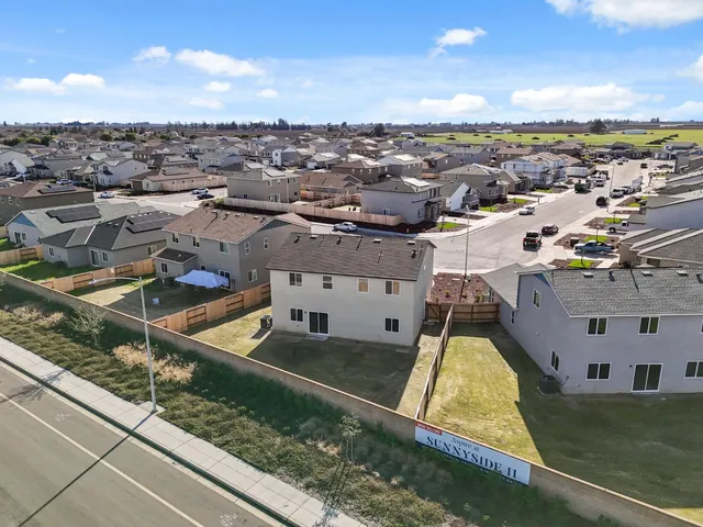 $489,990 | 1482 Clara Court, Fowler, CA 93625